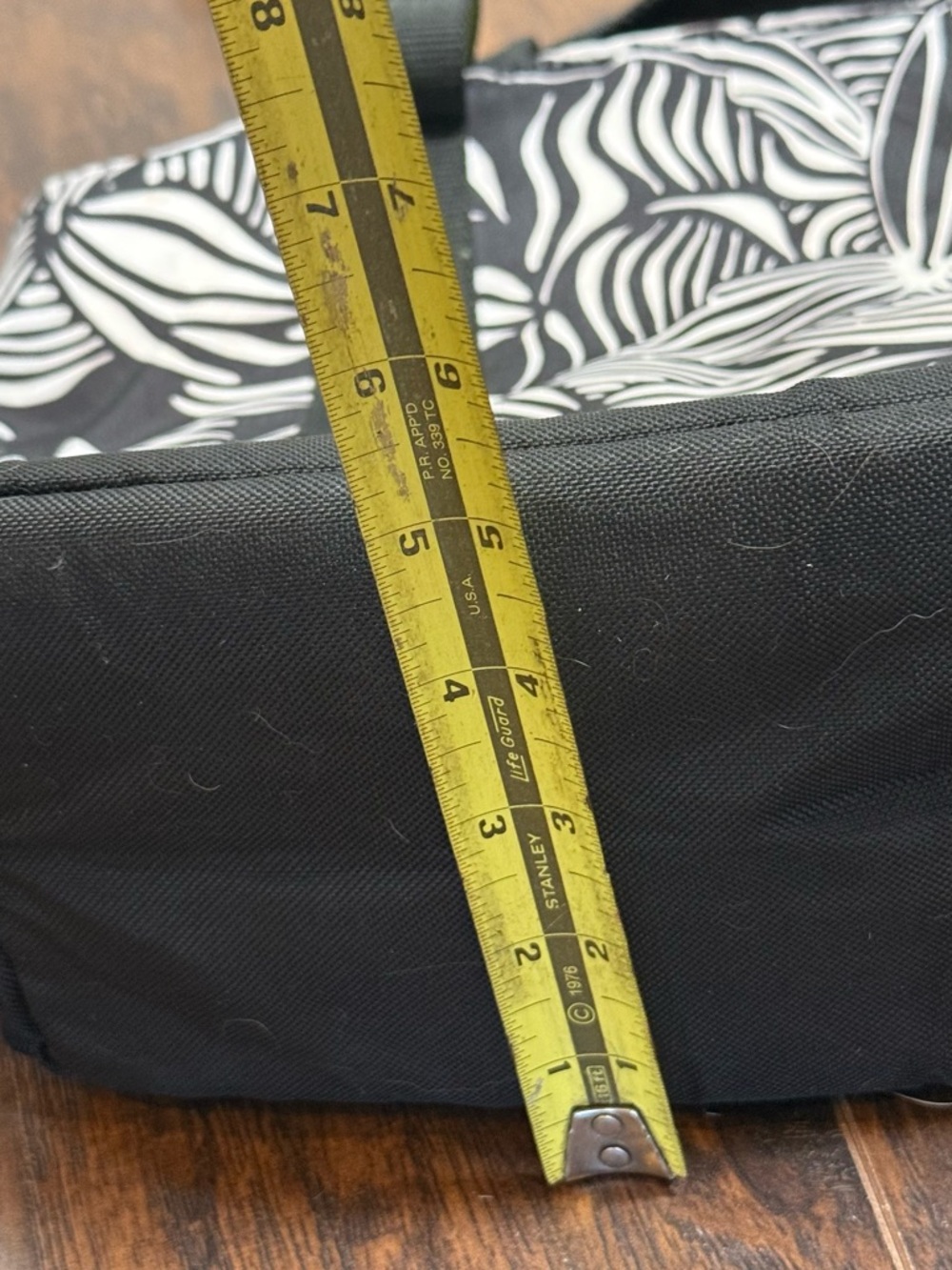 Arctic Zone Black & White Large Lunch Tote - Picture 8 of 8